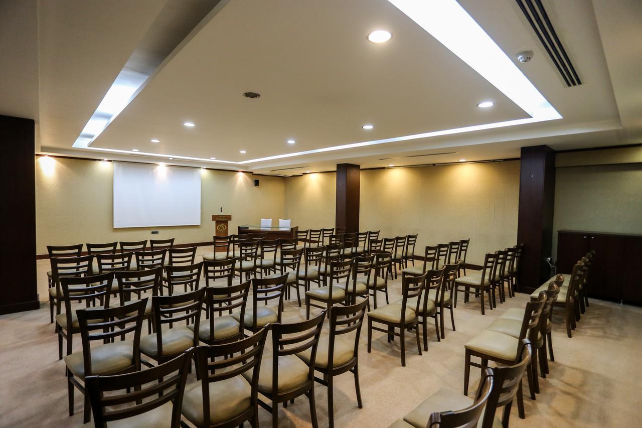 Sivas Bueyuek Hotel Extérieur photo