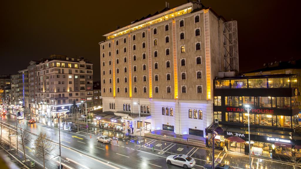 Sivas Bueyuek Hotel Extérieur photo