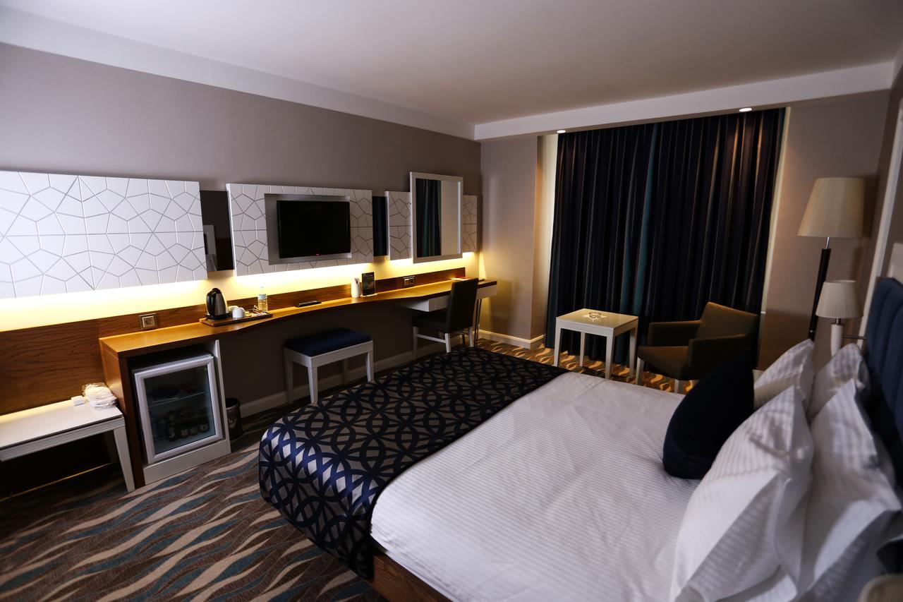 Sivas Bueyuek Hotel Extérieur photo
