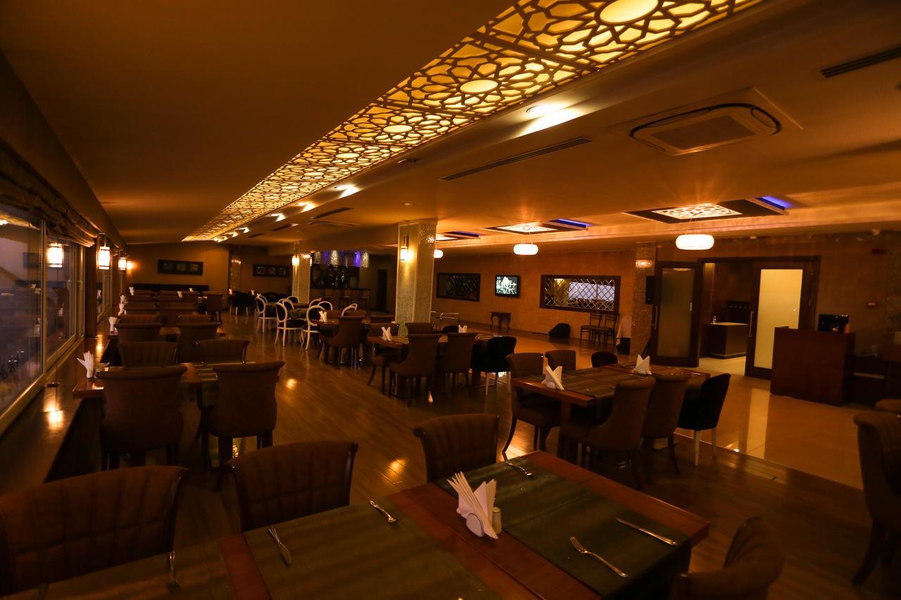 Sivas Bueyuek Hotel Extérieur photo