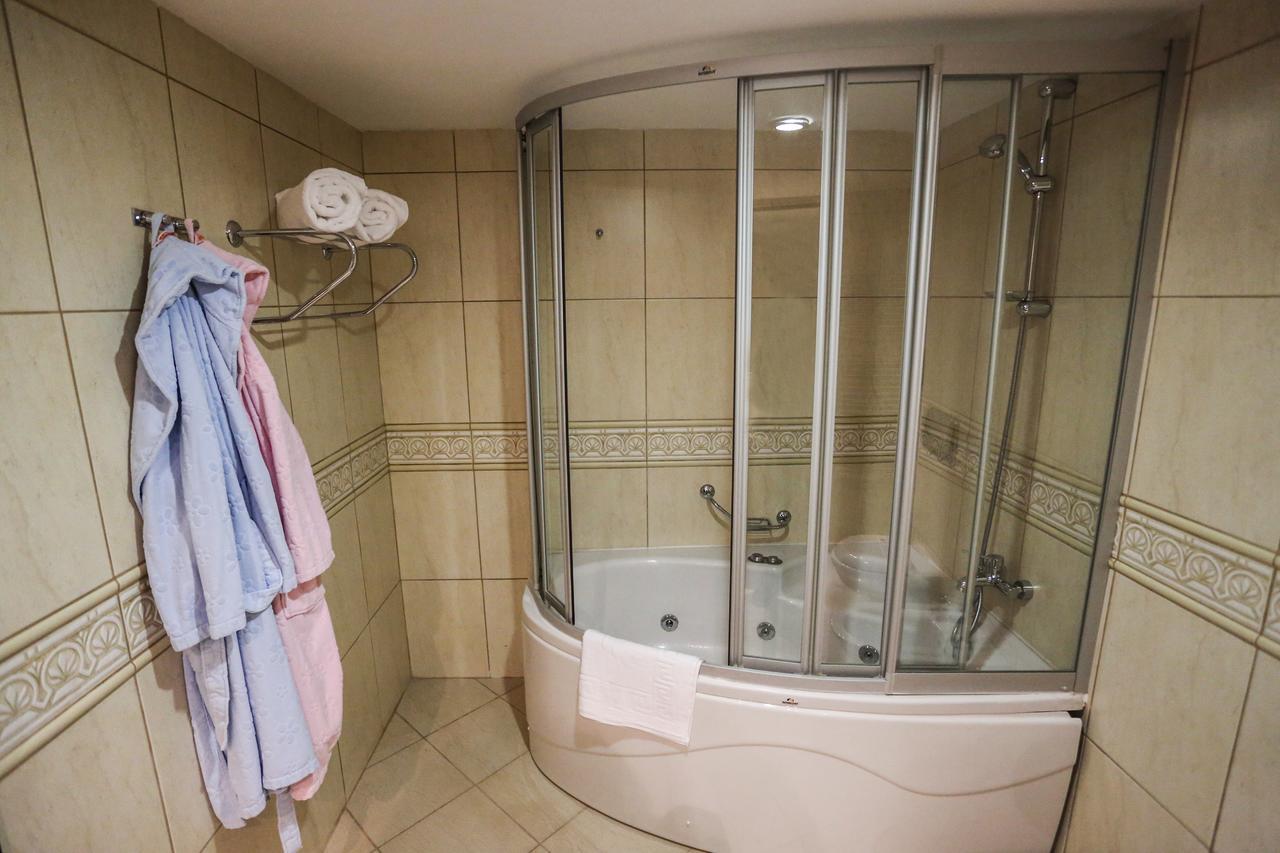 Sivas Bueyuek Hotel Extérieur photo