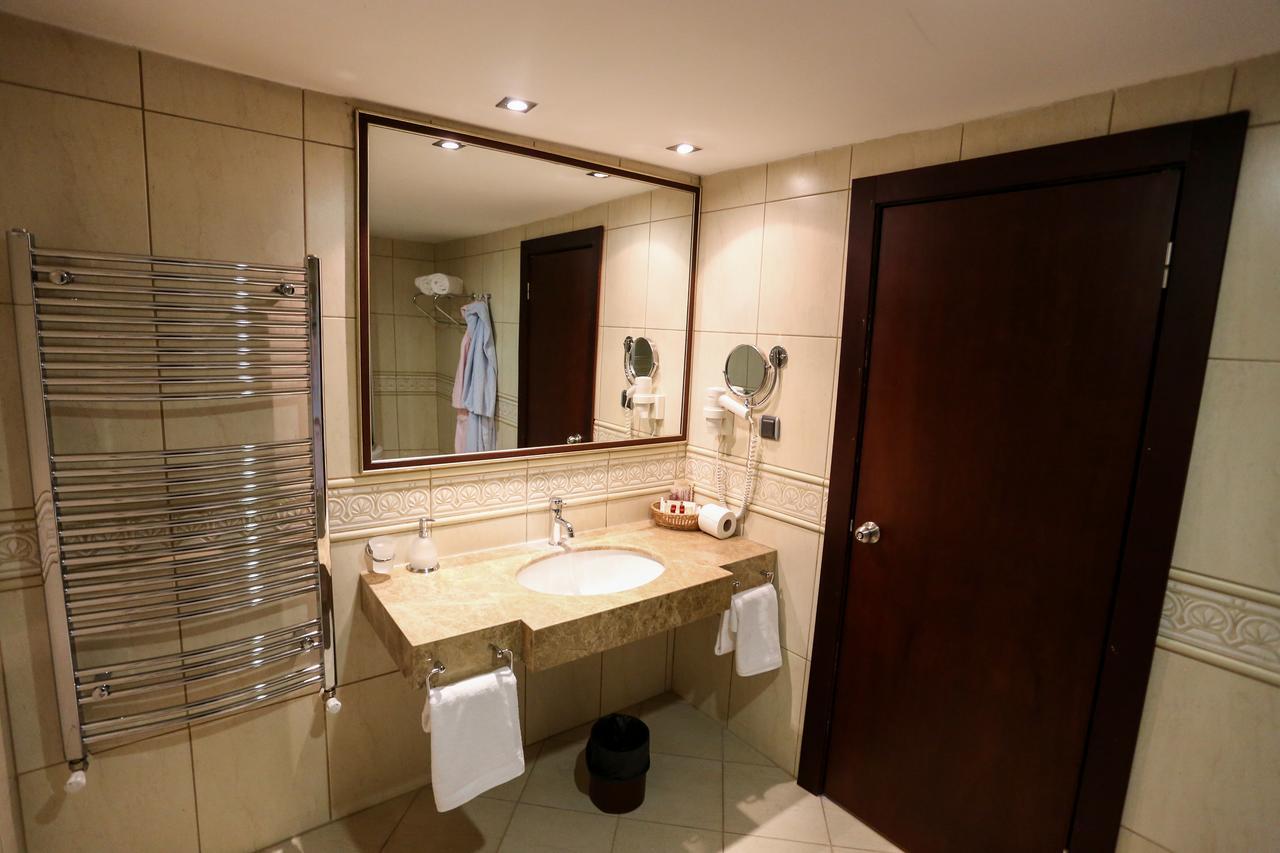Sivas Bueyuek Hotel Extérieur photo